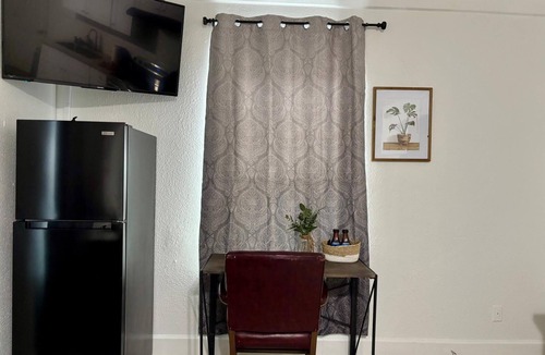 Greater East End Apartment | Cozy EaDo Studio 1-bedroom studio apartment in quaint Houston