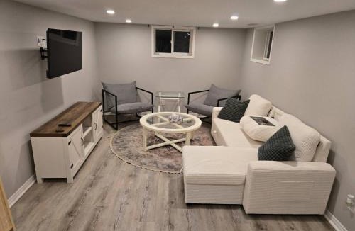 Belleville Apartment | Cozy East Hill 2026