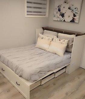 Belleville Apartment | Cozy East Hill 2026