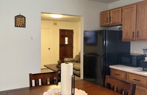Syracuse Apartment | Cozy East Syracuse Apt—Close to Upstate, St. Joseph’s, Downtown & NY State Fair