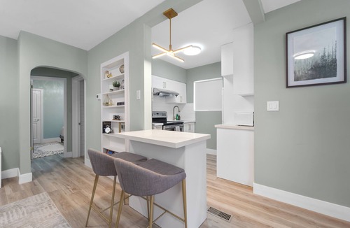 Woodbine Heights House | Cozy East York Bungalow 15 minutes from Downtown Toronto