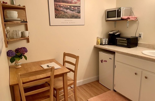 Chilmark Apartment | Cozy efficiency apartment/heated pool