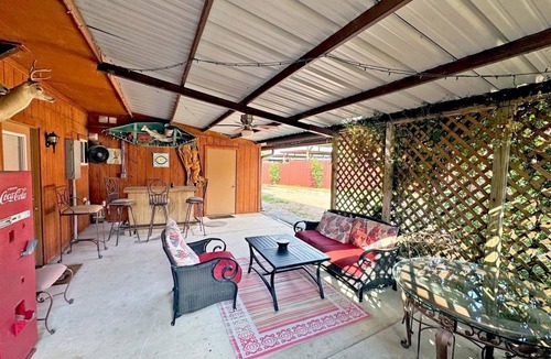 Silver Creek Village Apartment | Cozy Efficiency at the Lodge - Lake Buchanan
