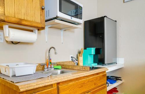 Downtown El Paso Apartment | Cozy El Paso Studio Rental about 7 Mi to Fort Bliss!