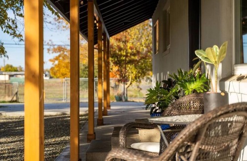 Elverta House | Cozy Elverta Ranchette On 2-Acres! Pet Friendly!