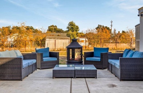 Elverta House | Cozy Elverta Ranchette On 2-Acres! Pet Friendly!