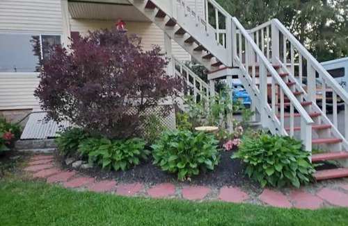 Syracuse Apartment | Cozy Entire2 bdrm Upper Apt Decks No extra Fees