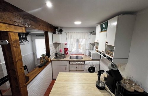 Barruelo de Santullan Apartment | Cozy Escape In Rural Village