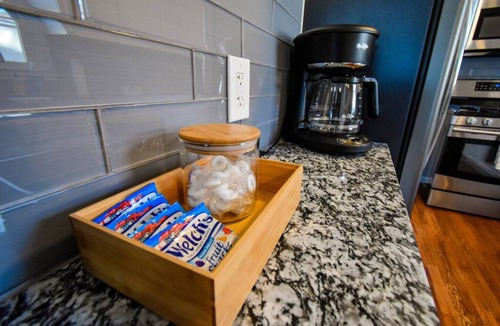 West Plaza House | ★ Cozy Escape★ Central Home ★ Plaza KC
