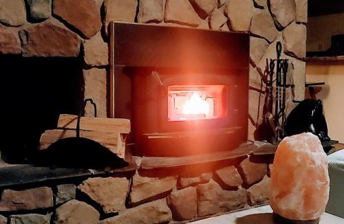 Trent Lakes House | Cozy Escape, Kawarthas Cottage With Sauna