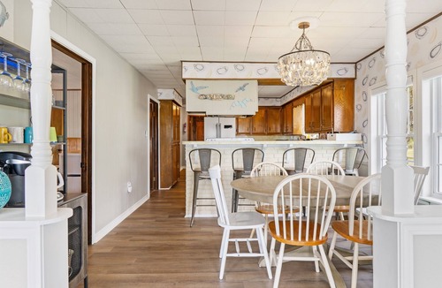 Cedar Lane House | Cozy Escape on The Caney Creek - Sargent, Tx - Excellent Fishing