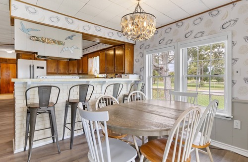 Cedar Lane House | Cozy Escape on The Caney Creek - Sargent, Tx - Excellent Fishing