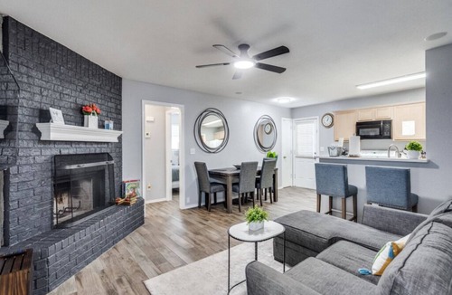Frisco House | Cozy Executive Home in Central Frisco