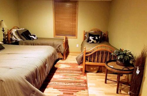 Montezuma House | Cozy Family Accommodation for Five Guests in Montezuma, Iowa
