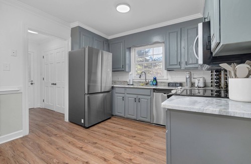 Goldrock House | Cozy Family Cottage ~ Prime Location!