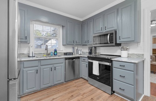 Goldrock House | Cozy Family Cottage ~ Prime Location!