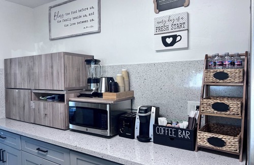 Monterey Park House | Cozy Family Friendly Retreat