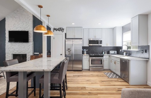 Anderson Mill House | Cozy Family-Friendly 3bd/2ba, Loft Office/Playroom in NW Austin