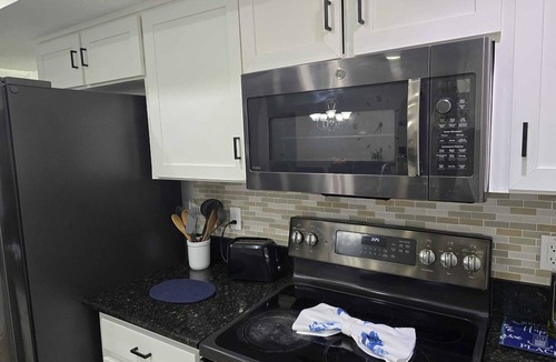 Greater Northdale House | Cozy Family-Friendly 3BR Home Near TPA Airport & 40min to Clearwater Beach