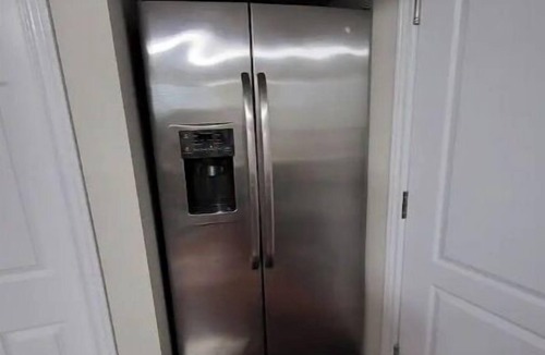 Mount Pleasant House | Cozy&family friendly private 2-bedroom apartment with separate side entrance.