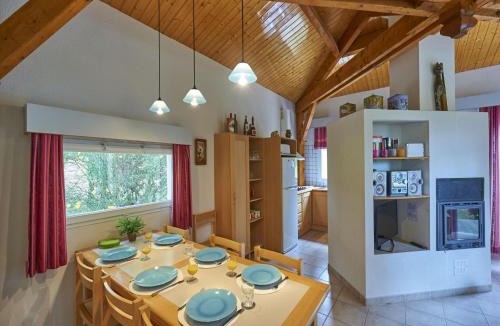 Quillan House | Cozy Family Getaway Home