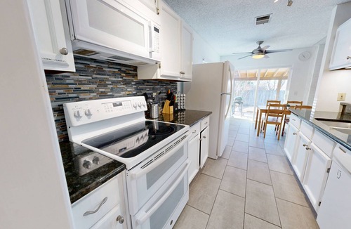 North San Antonio - SAT House | Cozy family home