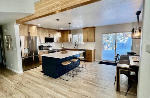 Ponderosa Trails House | Cozy Family retreat with large fenced backyard, Pet-Friendly, and Central Air!
