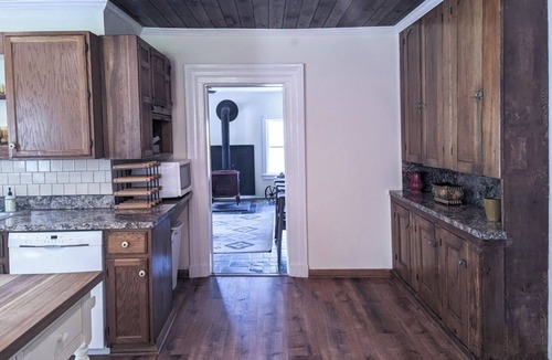 New Kingston Other | Cozy farmhouse getaway with modern amenities