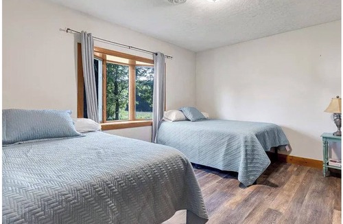 Olney Other | Cozy Farmhouse Retreat in Truxton - 2 bedrooms available