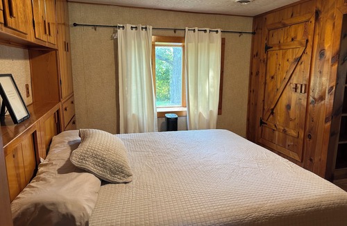 Olney Other | Cozy Farmhouse Retreat in Truxton - 2 bedrooms available