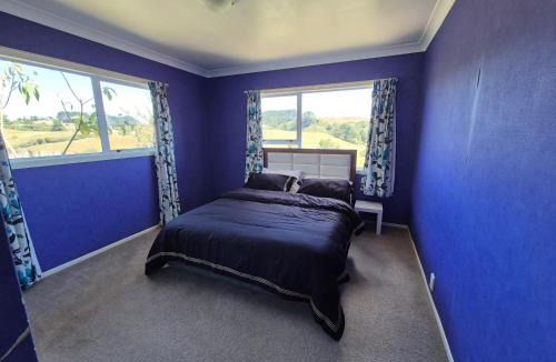 Pokeno House | Cozy FarmStay with Spa