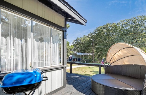 Gordonville Cabin | Cozy Feeling at Lake area|| Few mins from Lake