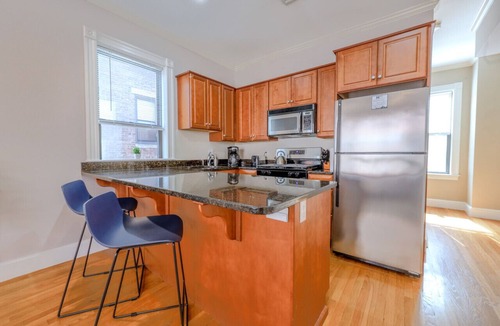 Fenway–Kenmore Apartment | Cozy Fenway 1Br/1Ba | Close to Fenway Park!
