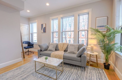 Fenway–Kenmore Apartment | Cozy Fenway 1Br/1Ba | Close to Fenway Park!