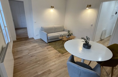 7th Arrondissement Apartment | Cozy Flat in Invalides, center of Paris