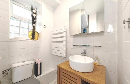 Saint-Ouen Apartment | Cozy flat - Metro 13-14