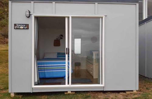 Glinks Gully Ski Chalet | Cozy Flat & Toheroa Pod