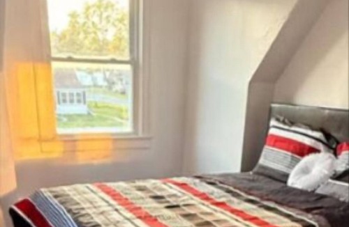 Fort Erie House | Cozy Fort Erie crystal Beach house