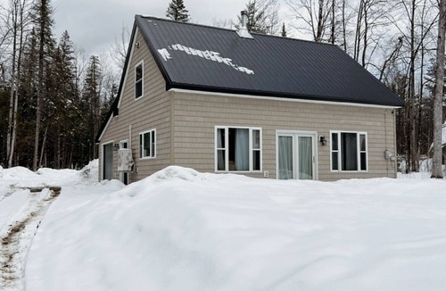 Phillips House | Cozy Four Season Home