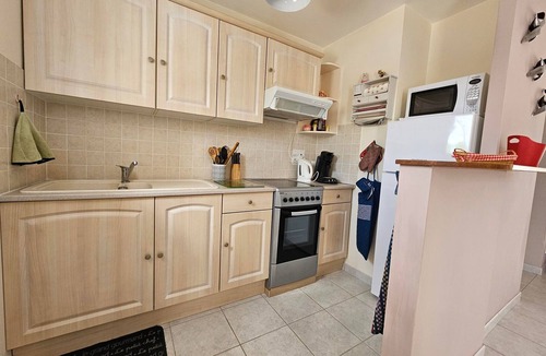 LʼAiguillon-sur-Mer House | Cozy House with Terrace, Near Beach & Activities, Pet-Friendly