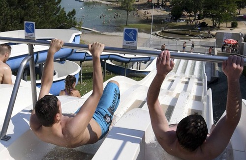 Saint-Donat-sur-l'Herbasse Ski Chalet | Cozy chalet with terrace