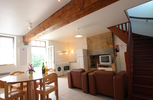 Saint-Georges-de-Rouelley Cottage | Cozy cottage near protected site, pets allowed