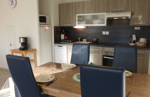 Saint-Gilles-Croix-de-Vie Apartment | Cozy 1BR Apt, Close to Beach, Balcony & Parking - Sleeps 4