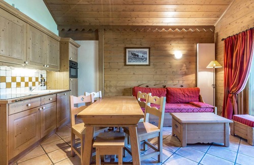 Saint-Martin-de-Belleville Apartment | Cozy 3-room apt with pool, spa & parking - 6 guests