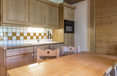 Saint-Martin-de-Belleville Apartment | Cozy 3-room apt with pool, spa & parking - 6 guests