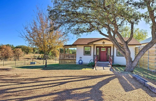 Fredericksburg Apartment | Cozy Fredericksburg Studio Near Wineries!