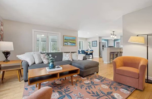 Freeport House | Cozy Freeport Bungalow