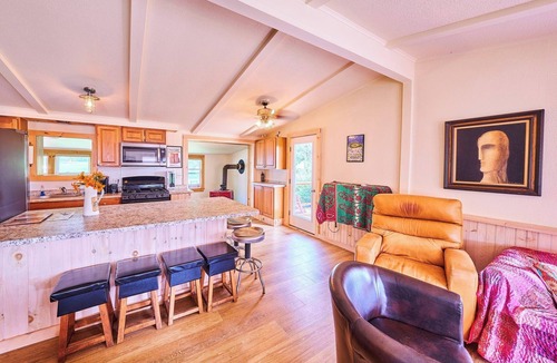 Fishs Eddy Cottage | Cozy French Woods Cottage, Pond and Pool
