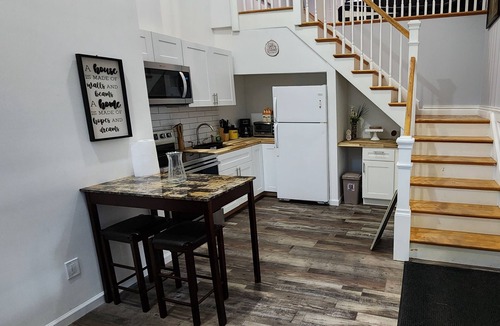 Coram Apartment | COZY FULL APT