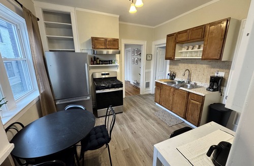 Westside Apartment | Cozy furnished 2 bedroom, 1 bath apartment + Office Space.